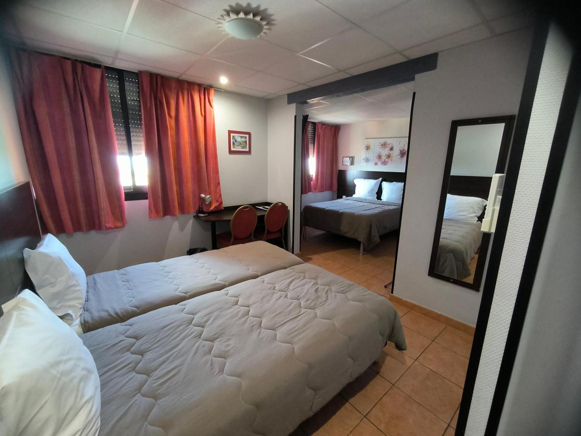 Hotel L'Hacienda Martigues Eksteriør bilde
