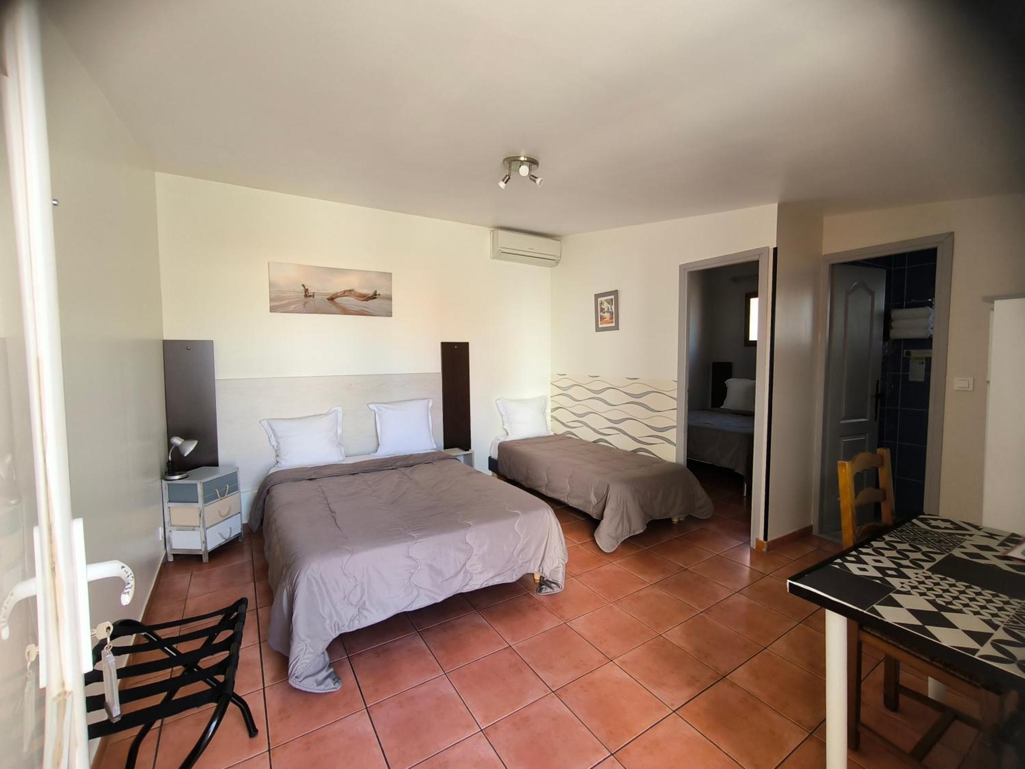 Hotel L'Hacienda Martigues Eksteriør bilde