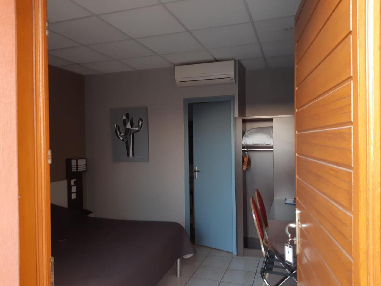 Hotel L'Hacienda Martigues Eksteriør bilde